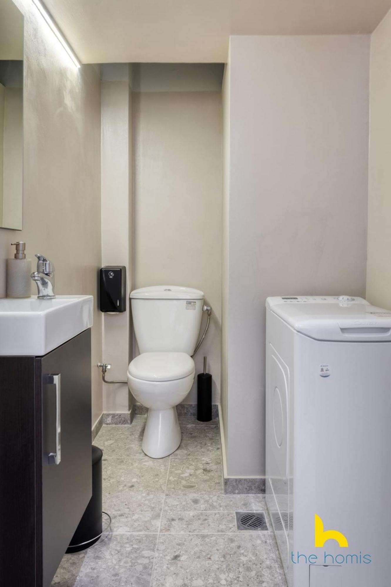 Contemporary 2-bdr Near Kalimarmaro & Alsos Park! Apartment Athens